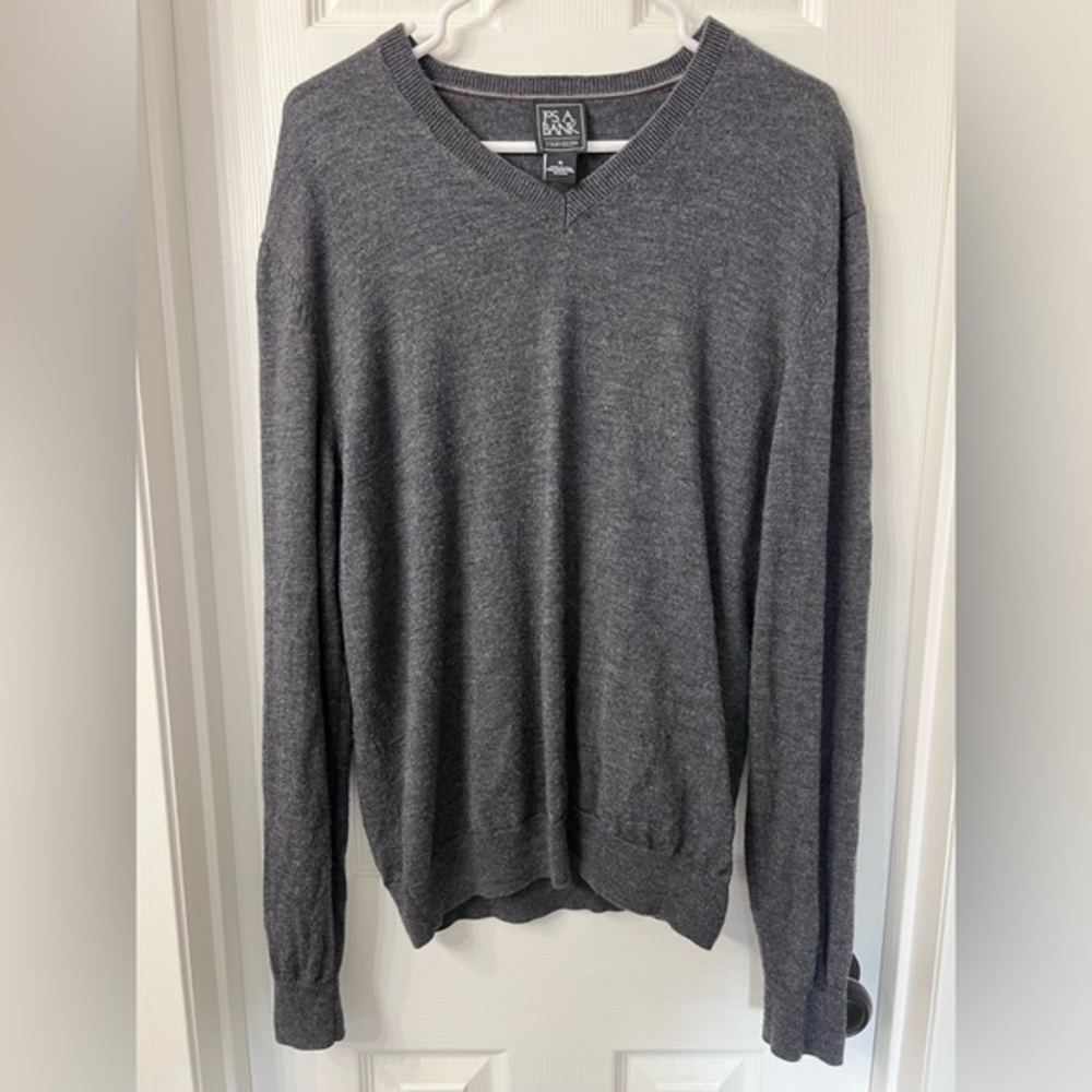 Men’s V Neck Sweater
